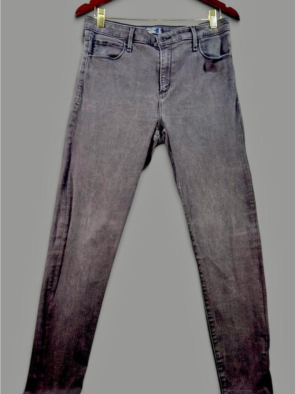 Abercrombie & Fitch Simone High Rise Super Skinny Jeans – Size 31 / 12R